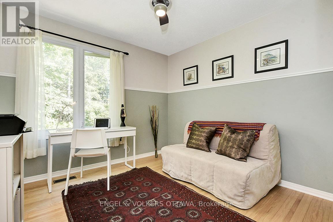 1885 Louisiana Avenue