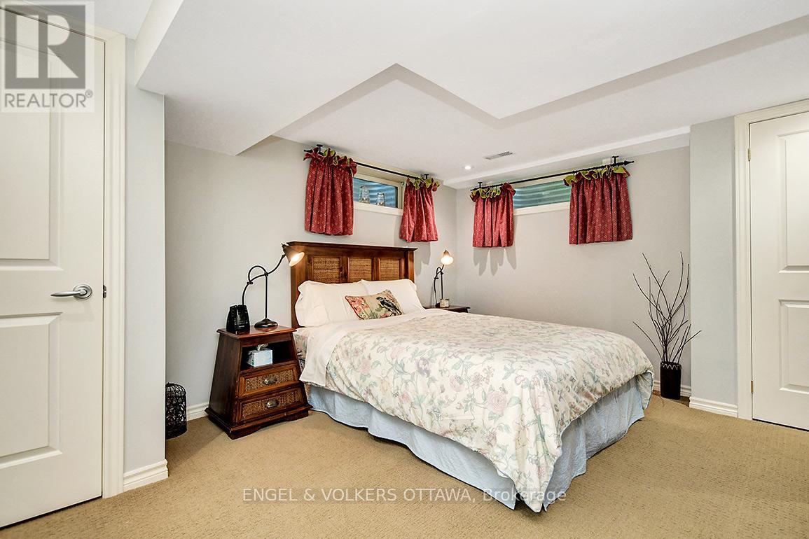 1885 Louisiana Avenue