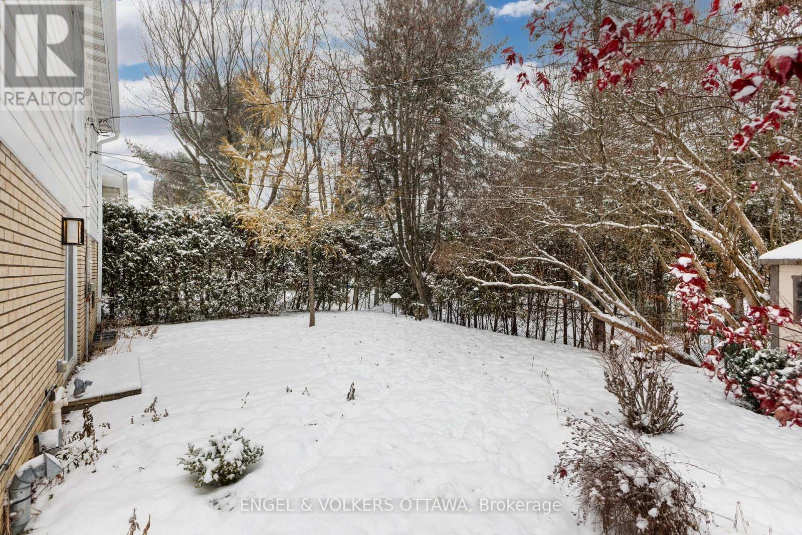 1885 Louisiana Avenue