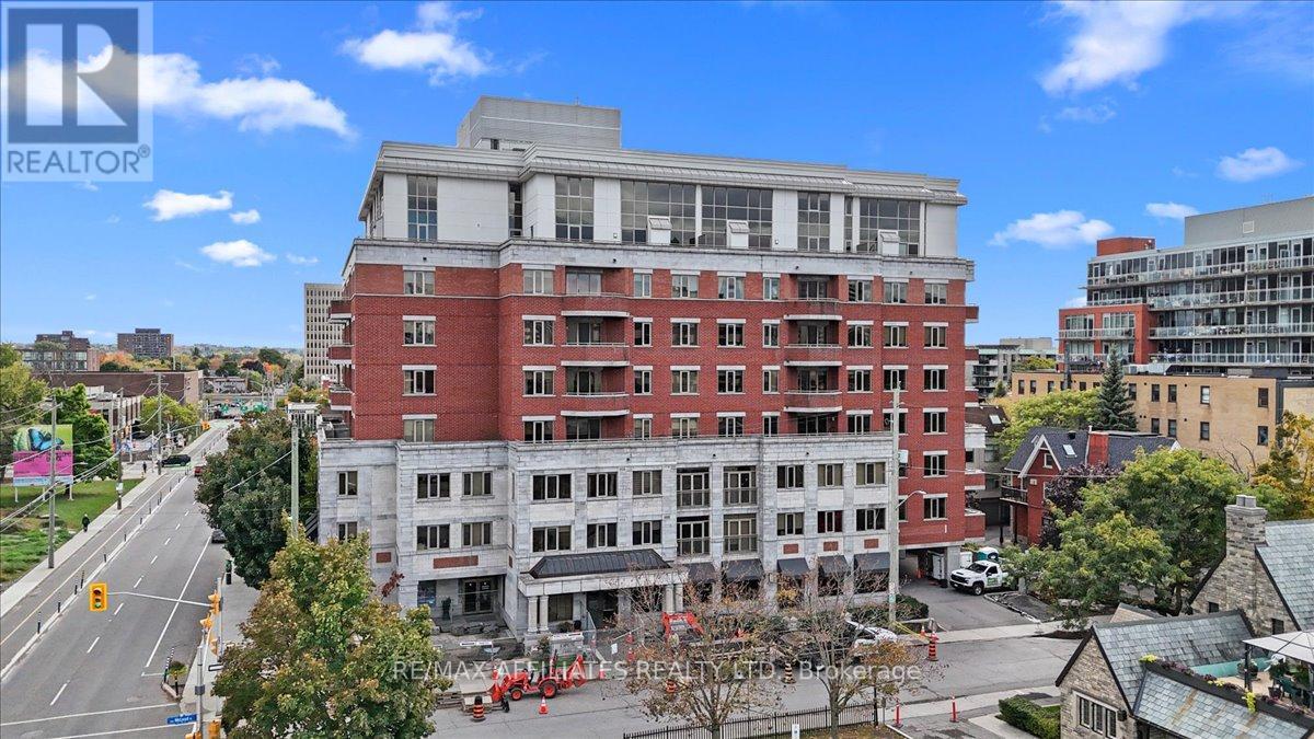 #ph804 - 320 Mcleod Street