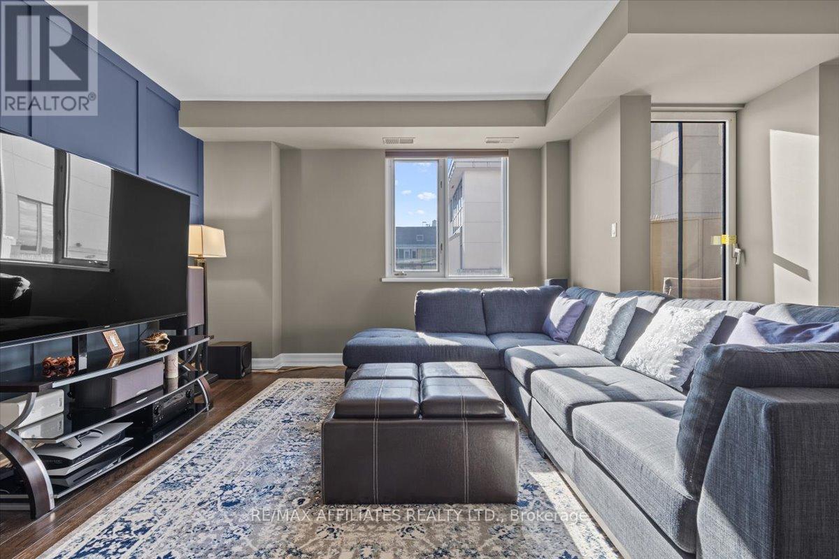 #ph804 - 320 Mcleod Street