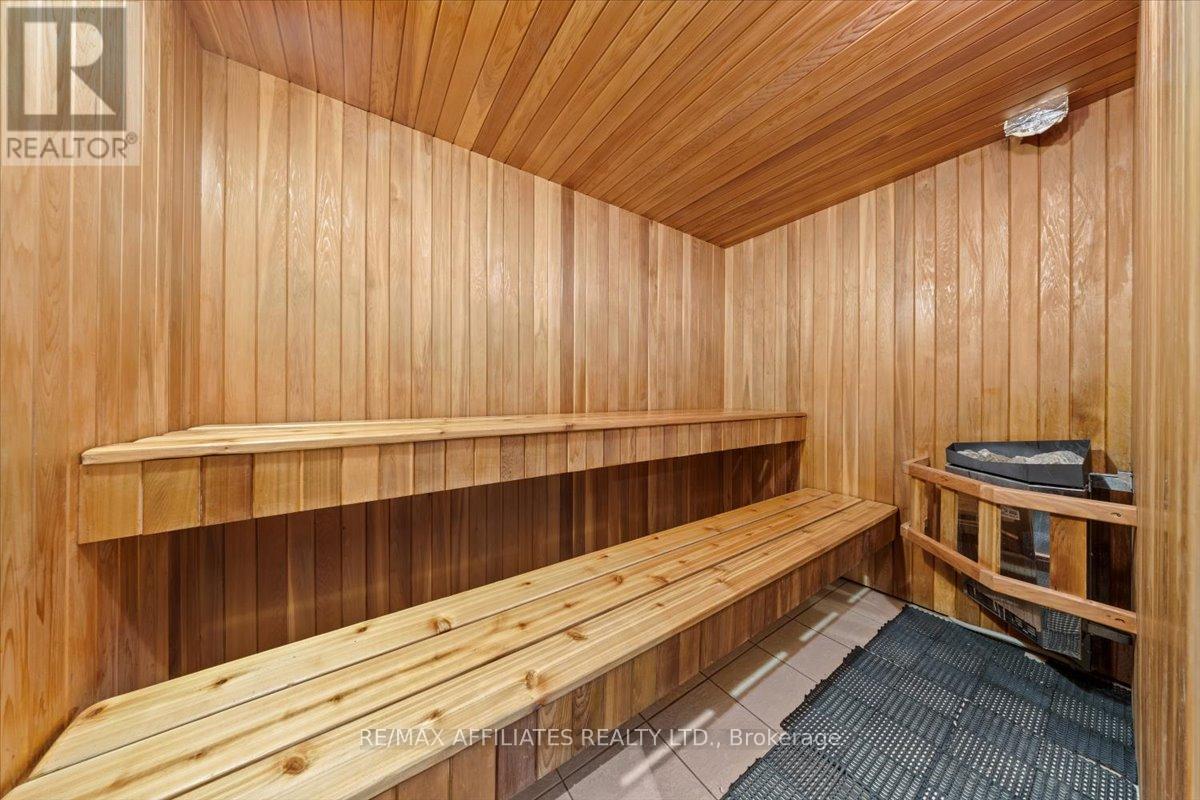 #ph804 - 320 Mcleod Street