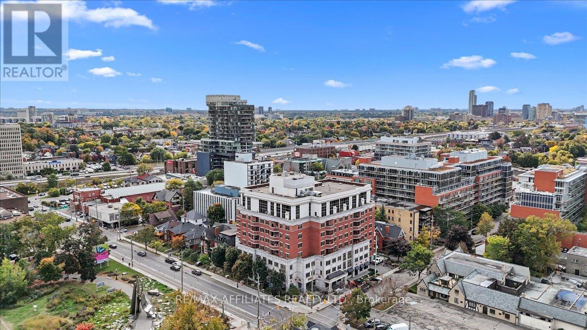 #ph804 - 320 Mcleod Street