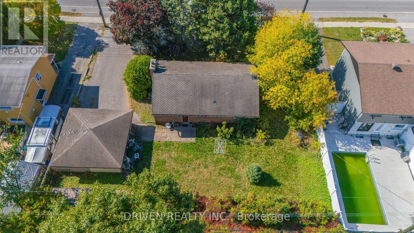 2175 St Laurent Boulevard