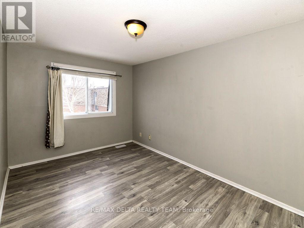 - - 3024 Fairlea Crescent