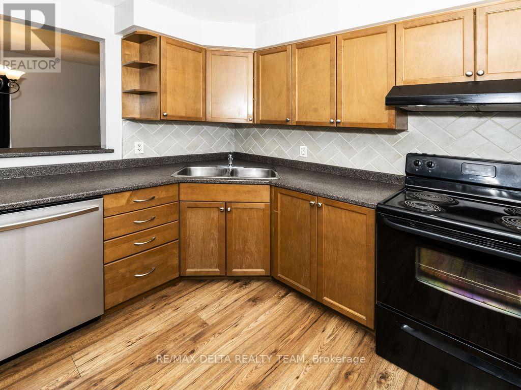 - - 3024 Fairlea Crescent