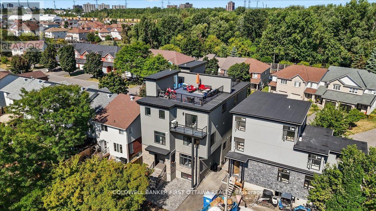 A/b - 22 Inverkip Avenue