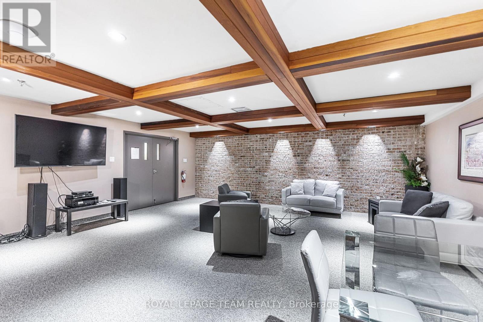 101 - 20 The Driveway Drive