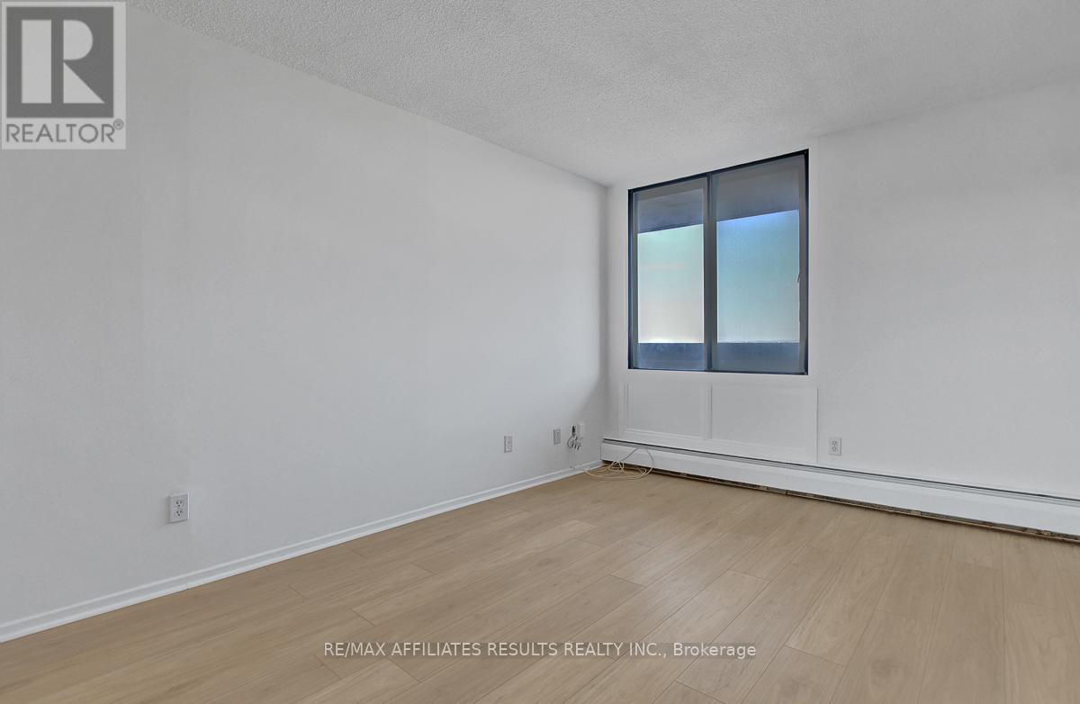 410 - 415 Greenview Avenue