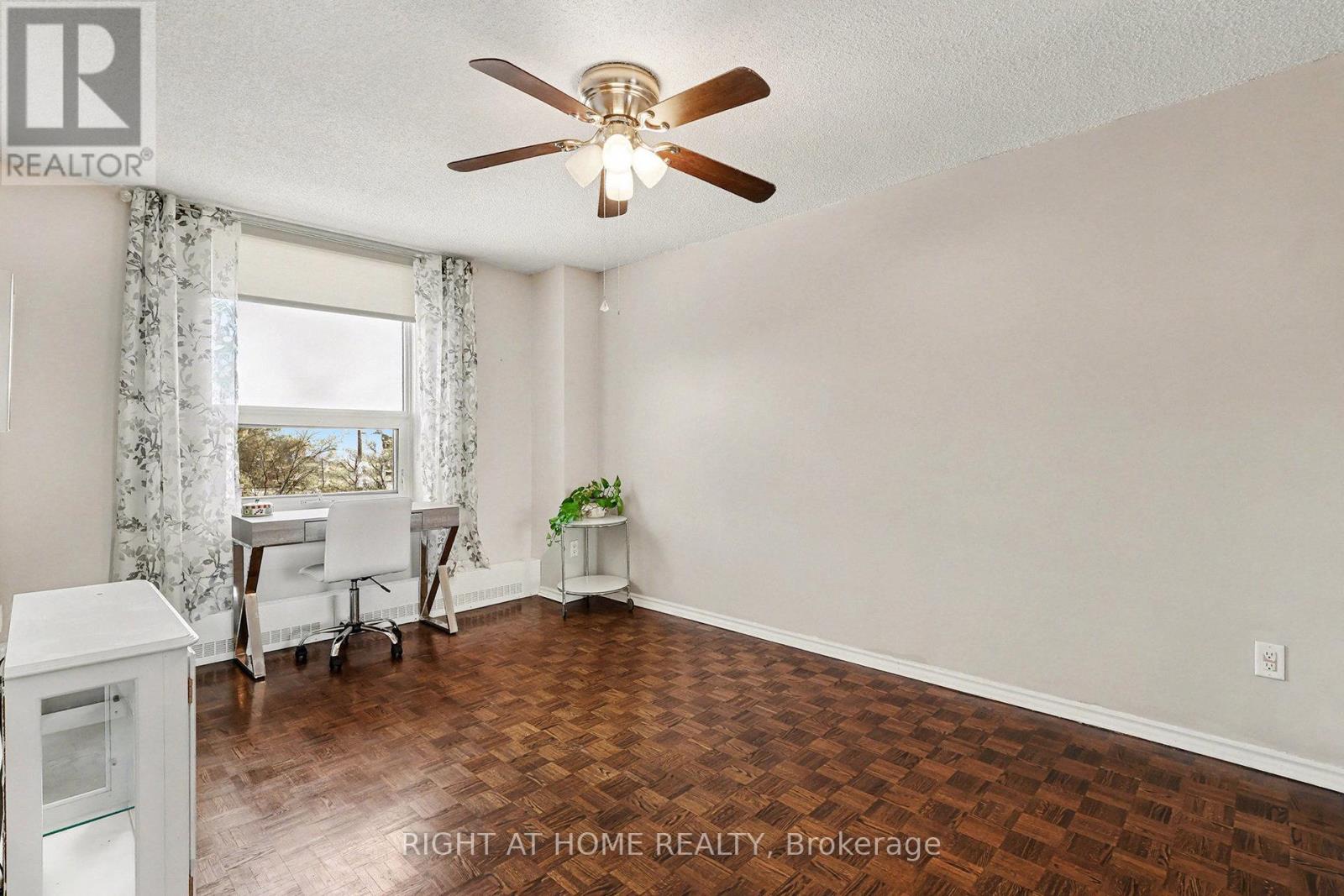 306 - 665 Bathgate Drive