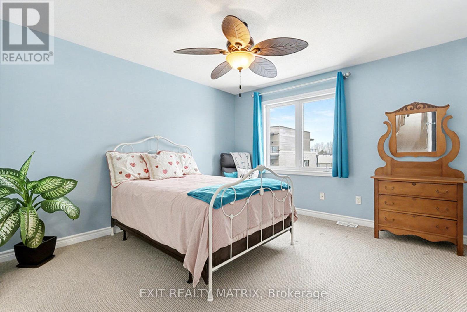 2 - 1124 Docteur Corbeil Boulevard