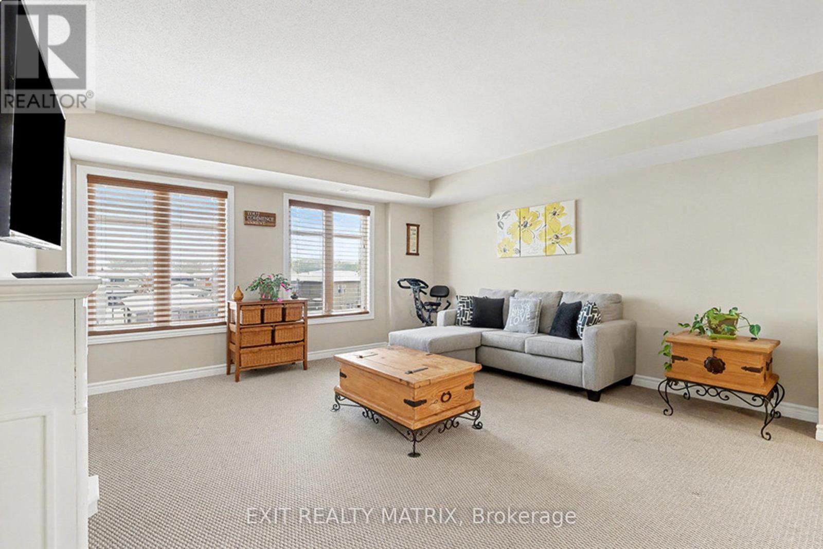 2 - 1124 Docteur Corbeil Boulevard