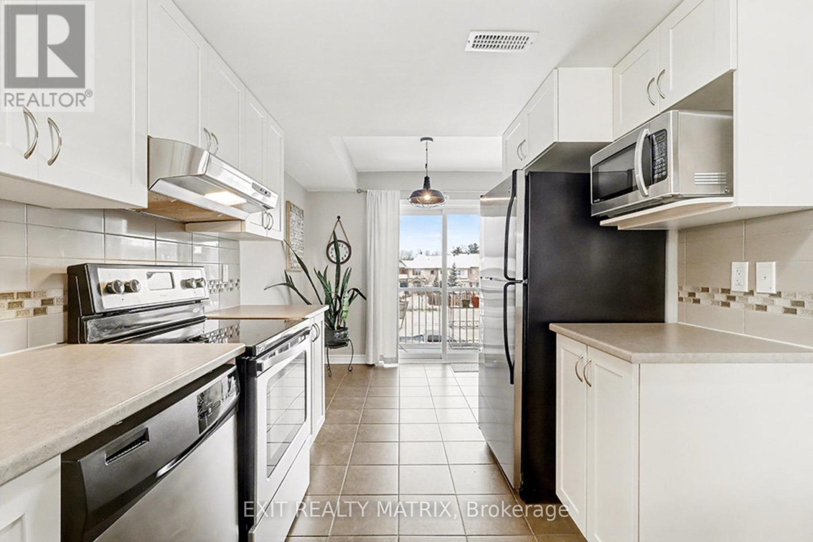 2 - 1124 Docteur Corbeil Boulevard