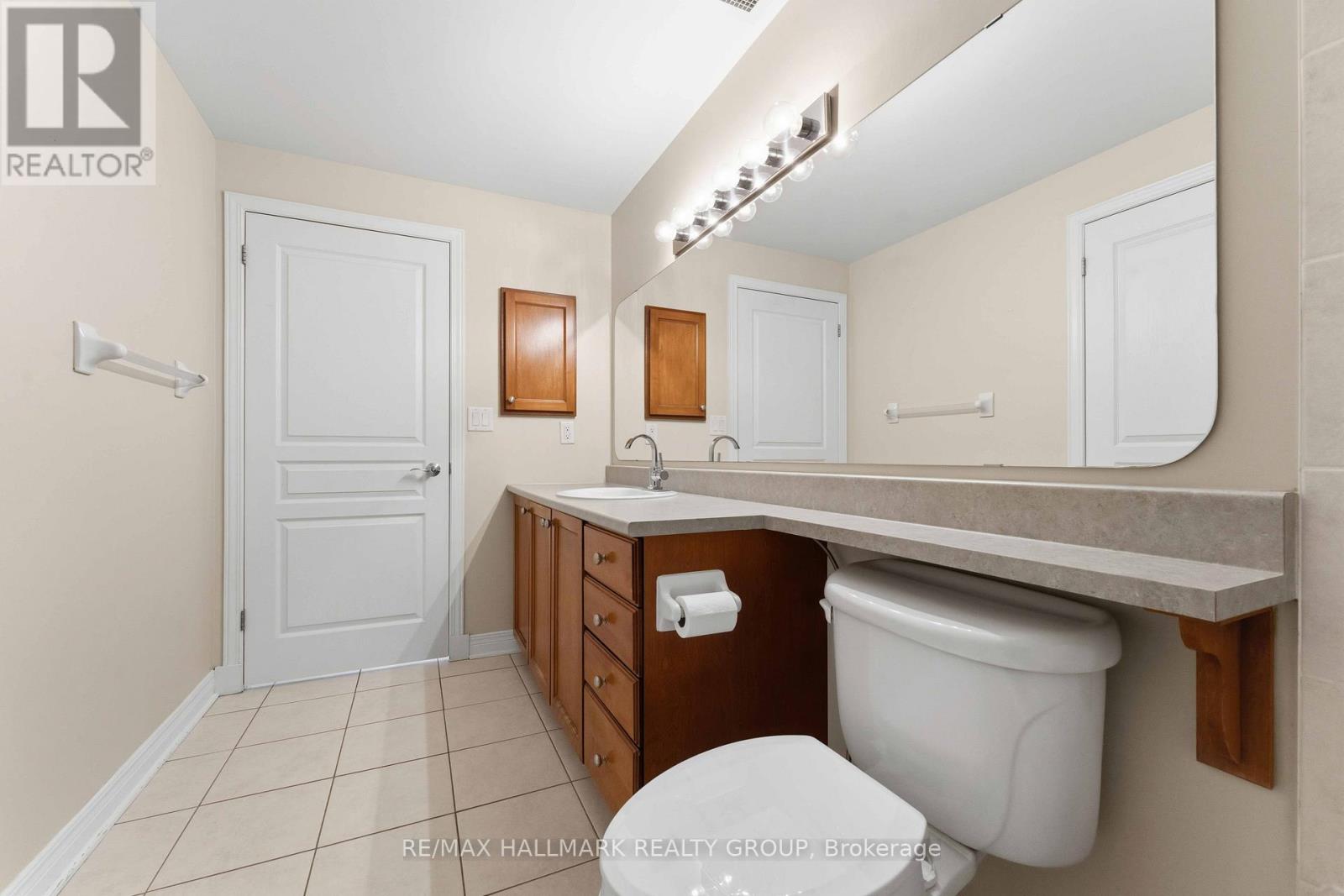 320 - 905 Beauparc Private