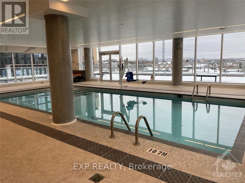 3702 - 805 Carling Avenue