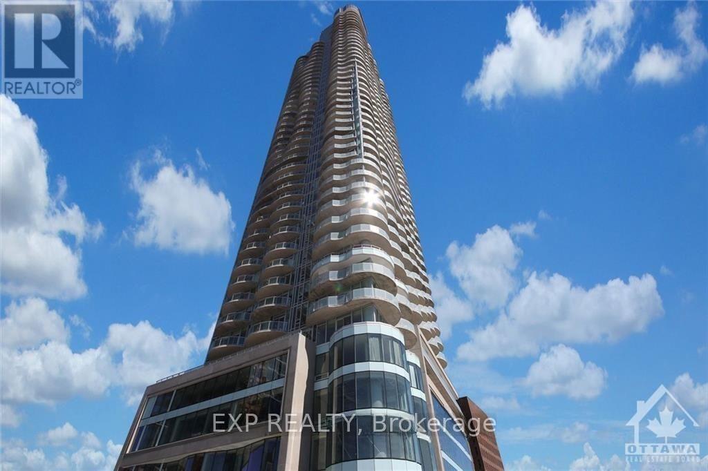 3702 - 805 Carling Avenue