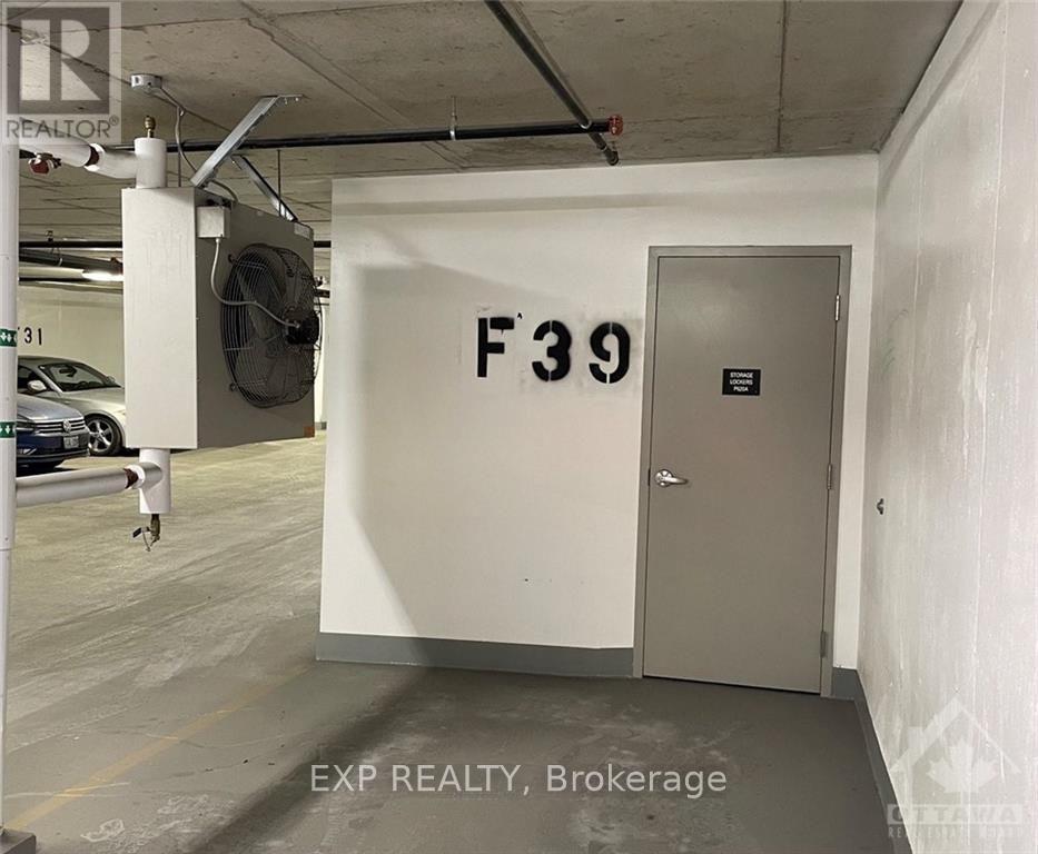 3702 - 805 Carling Avenue