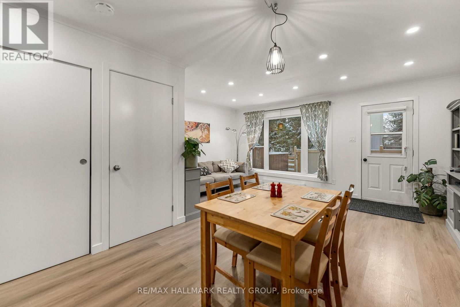 1314 Cedarcroft Crescent