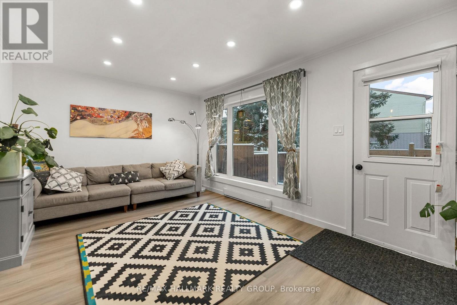 1314 Cedarcroft Crescent