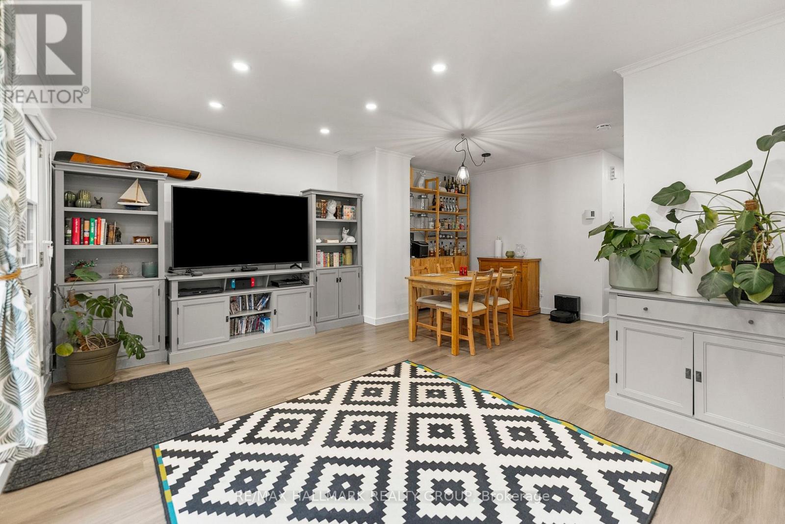 1314 Cedarcroft Crescent