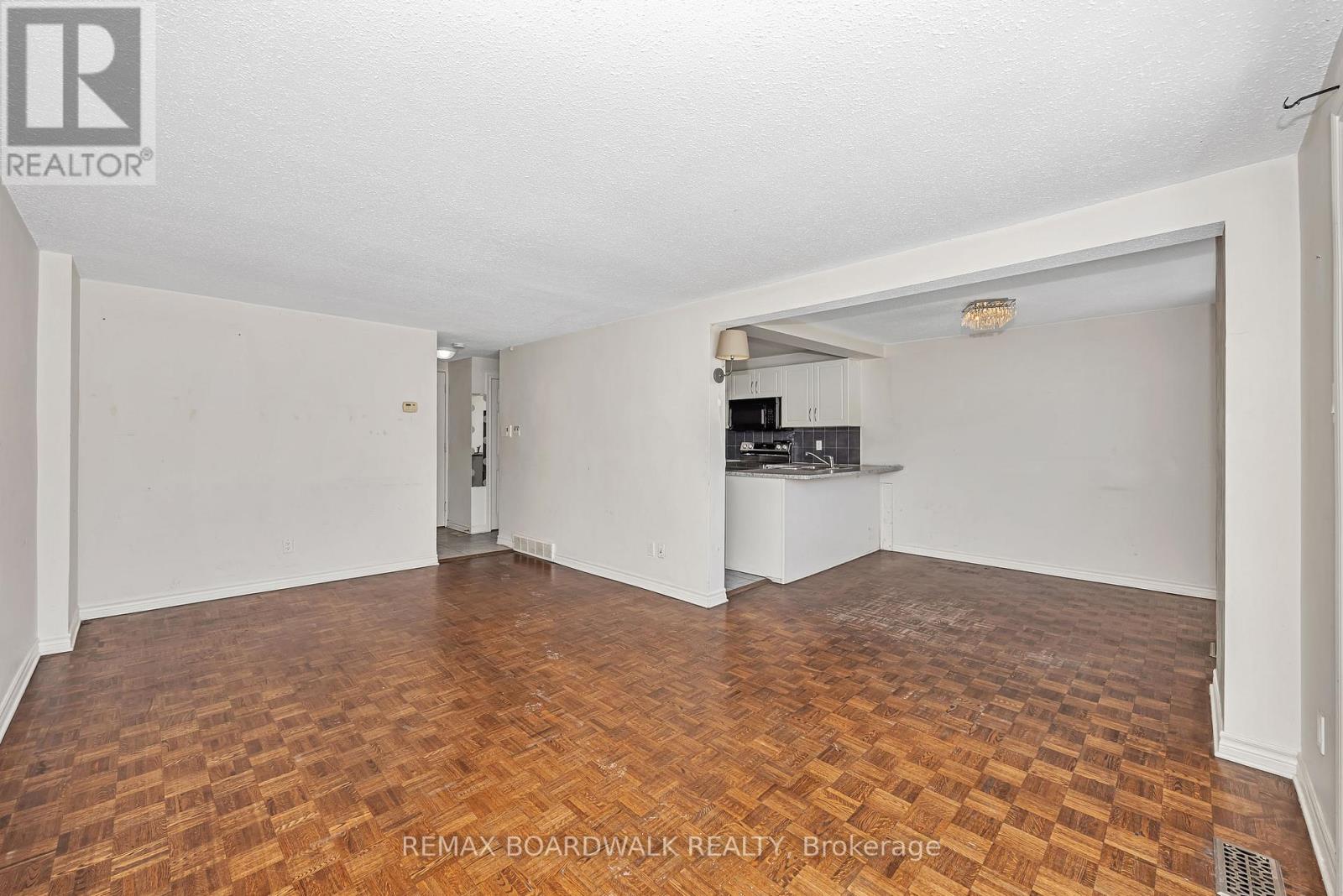 67 - 392 Garden Glen Private