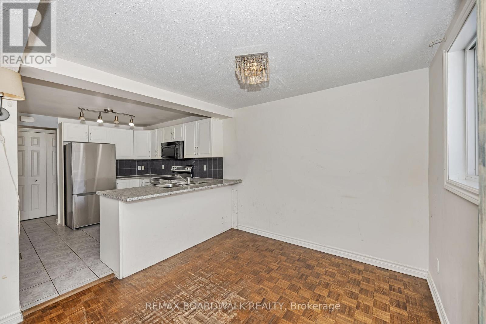 67 - 392 Garden Glen Private