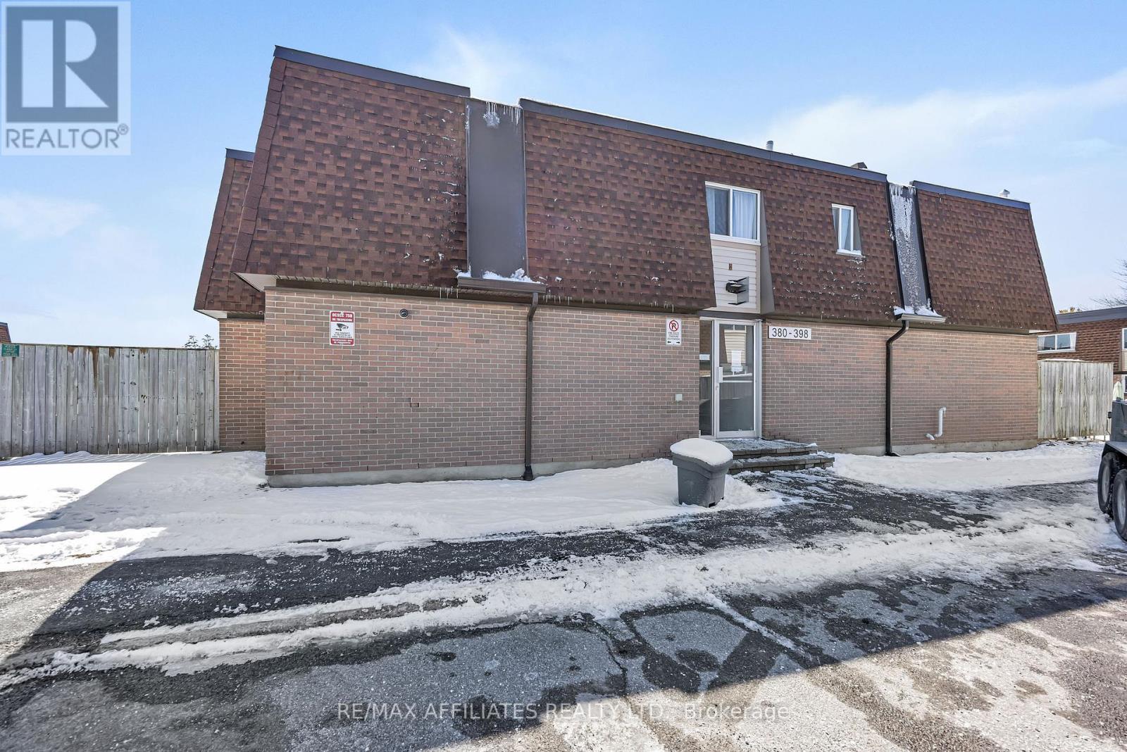 67 - 392 Garden Glen Private