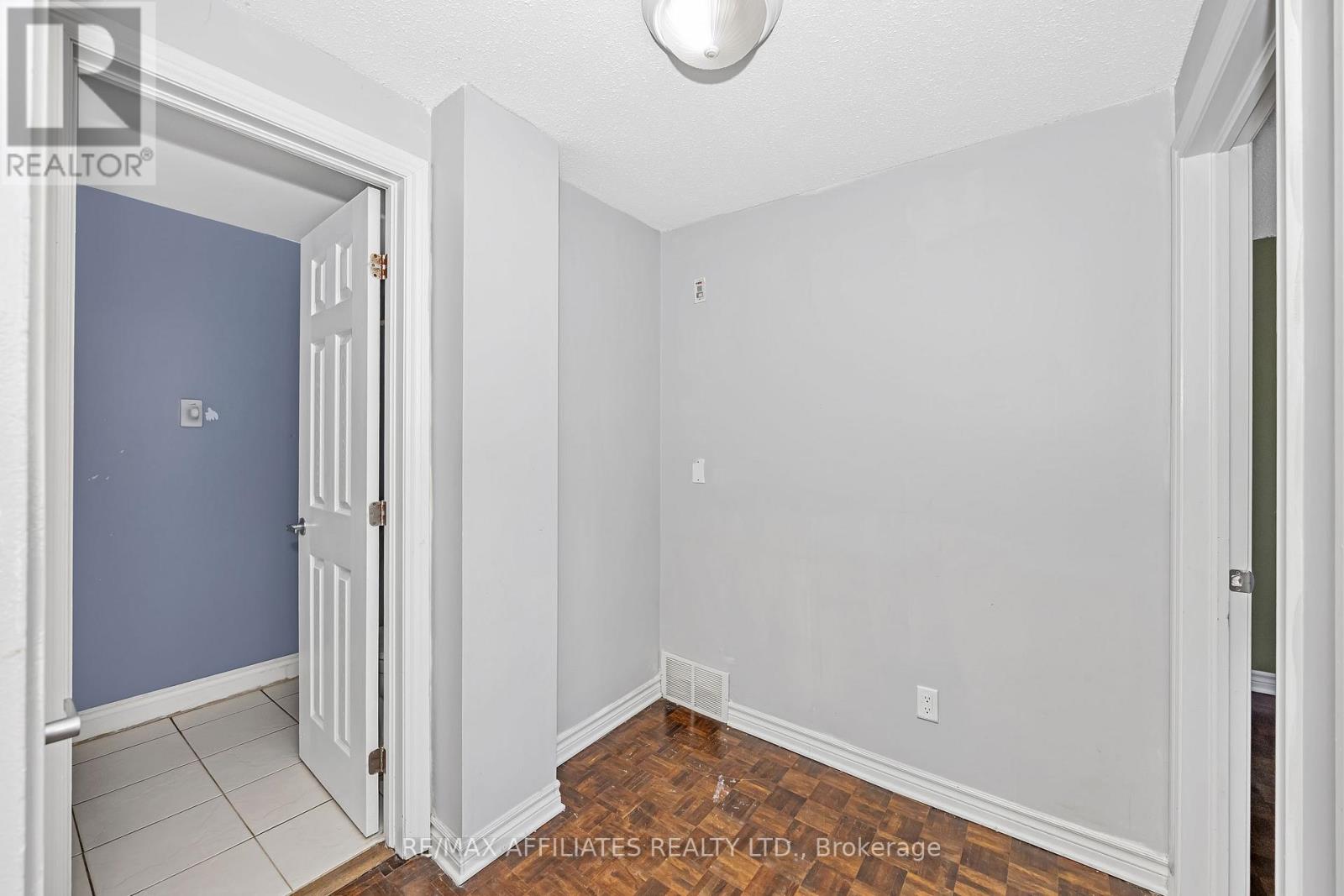 67 - 392 Garden Glen Private