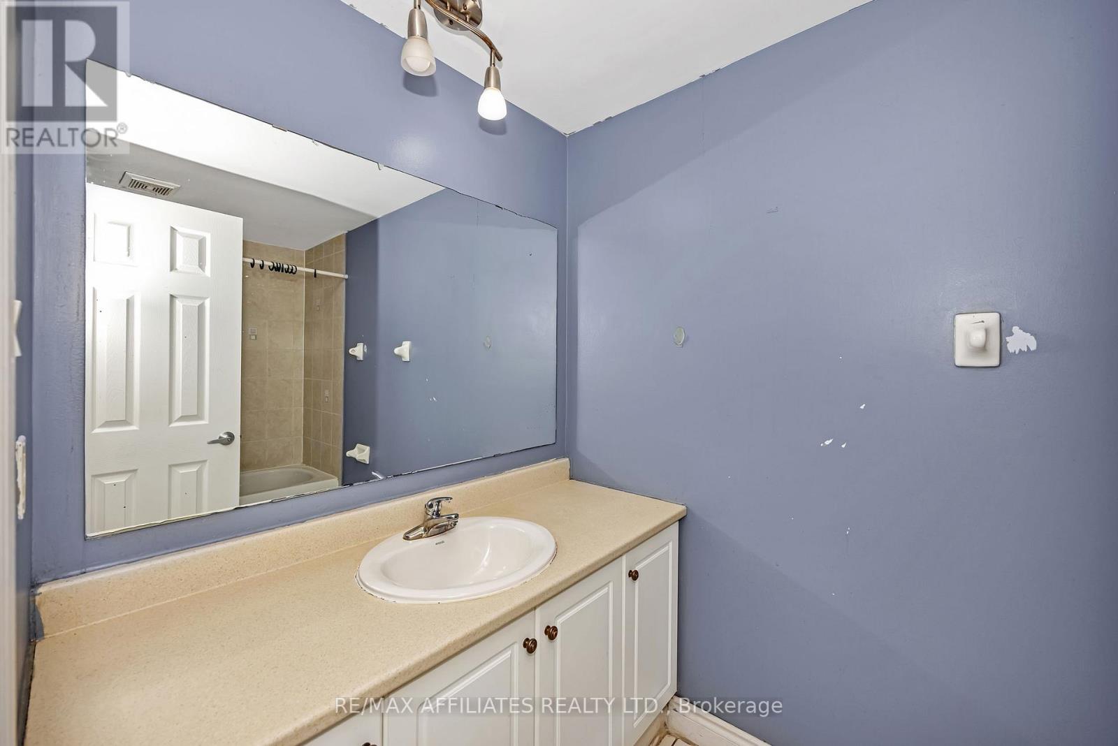 67 - 392 Garden Glen Private