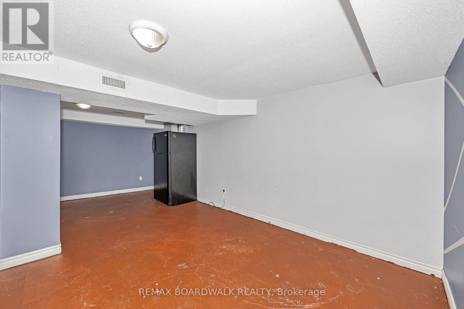 67 - 392 Garden Glen Private