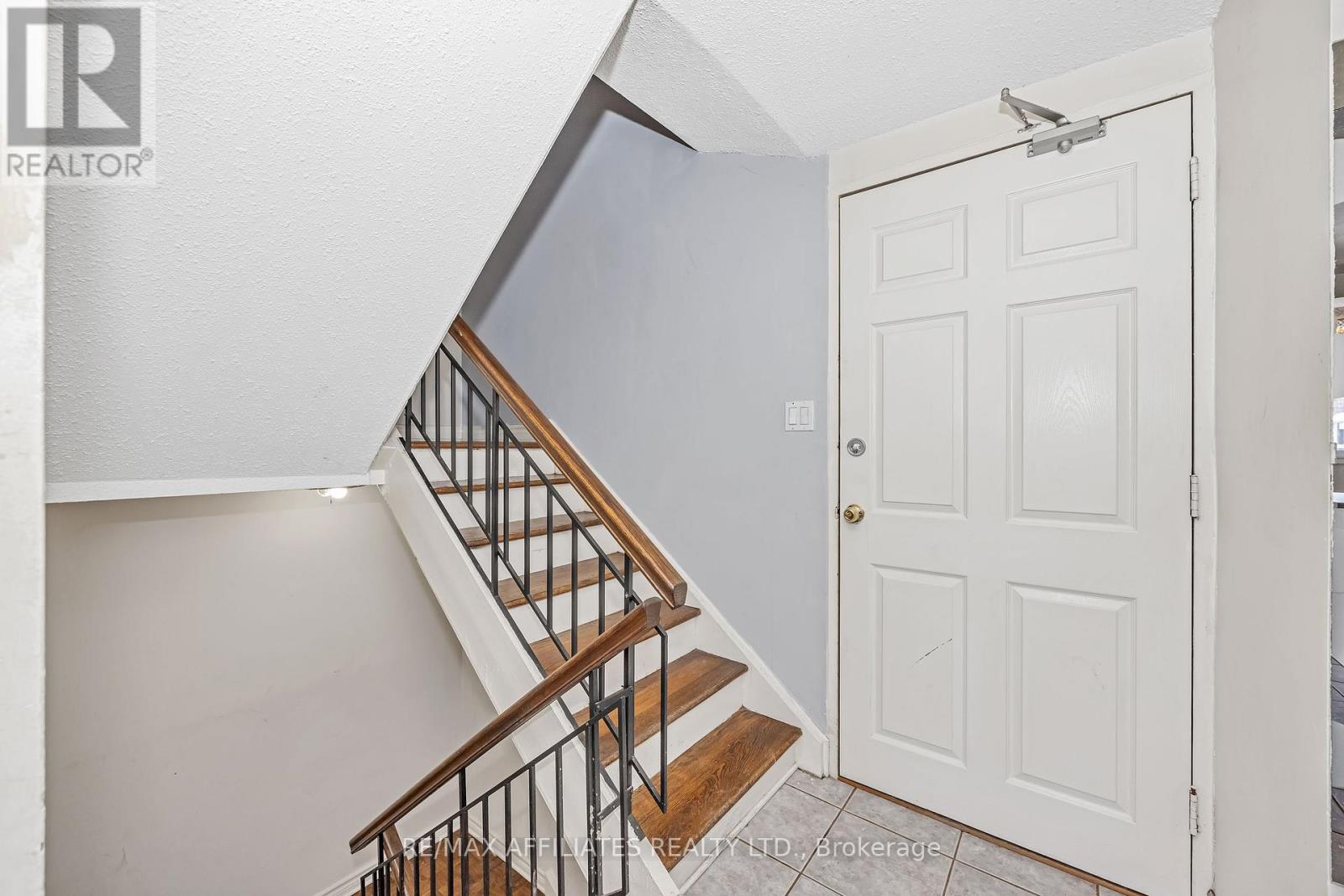 67 - 392 Garden Glen Private