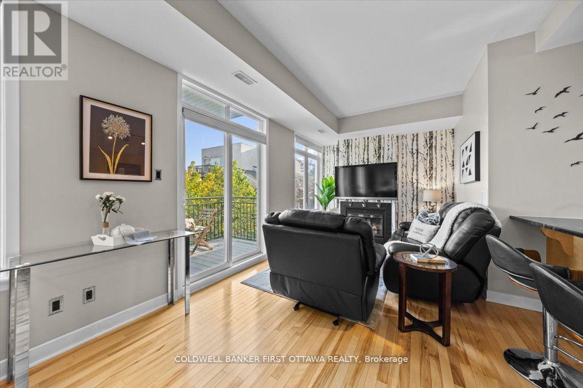 F - 414 Nepean Street