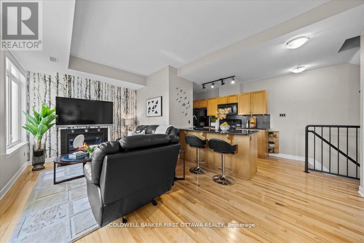 F - 414 Nepean Street