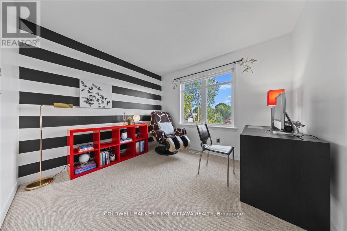 F - 414 Nepean Street