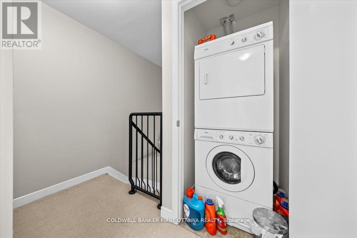 F - 414 Nepean Street