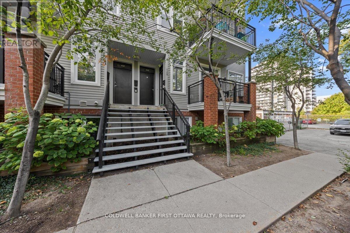 F - 414 Nepean Street