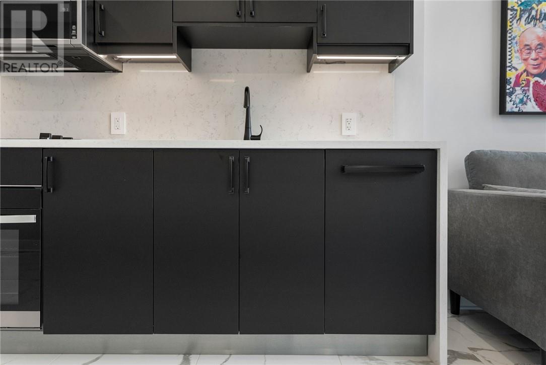 180 George Street Unit# Ph208