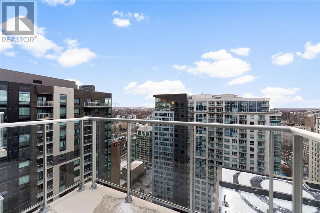 180 George Street Unit# Ph208