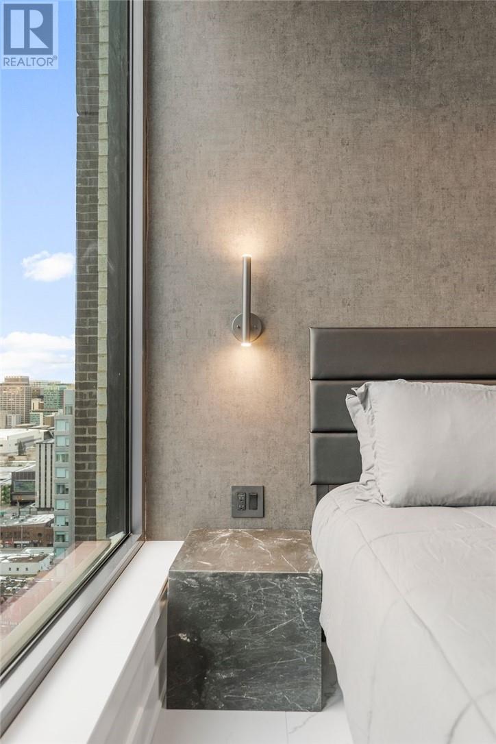 180 George Street Unit# Ph208