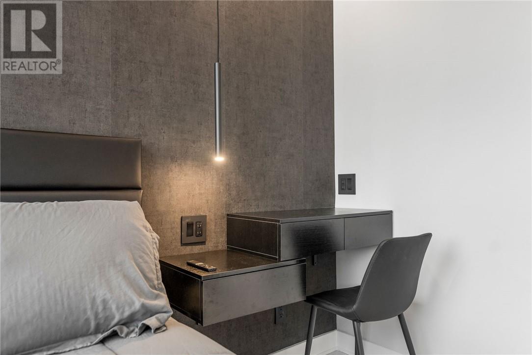 180 George Street Unit# Ph208