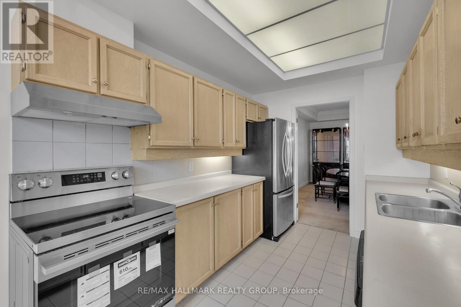 2204 - 1480 Riverside Drive