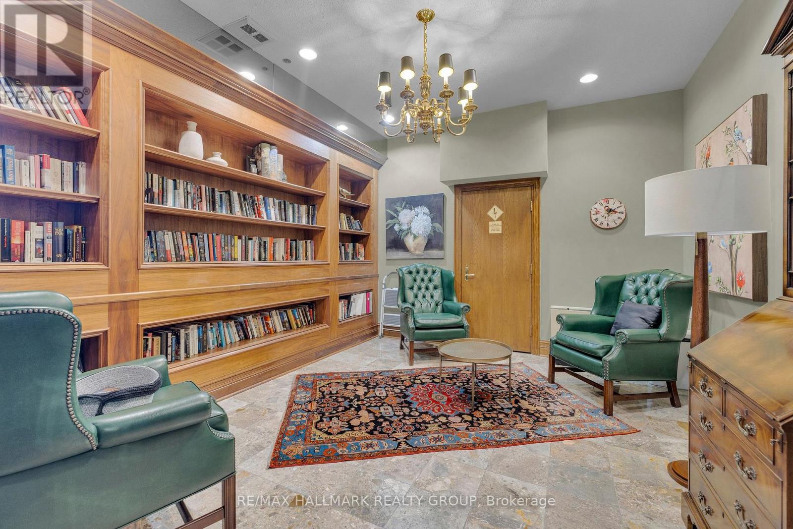 2204 - 1480 Riverside Drive