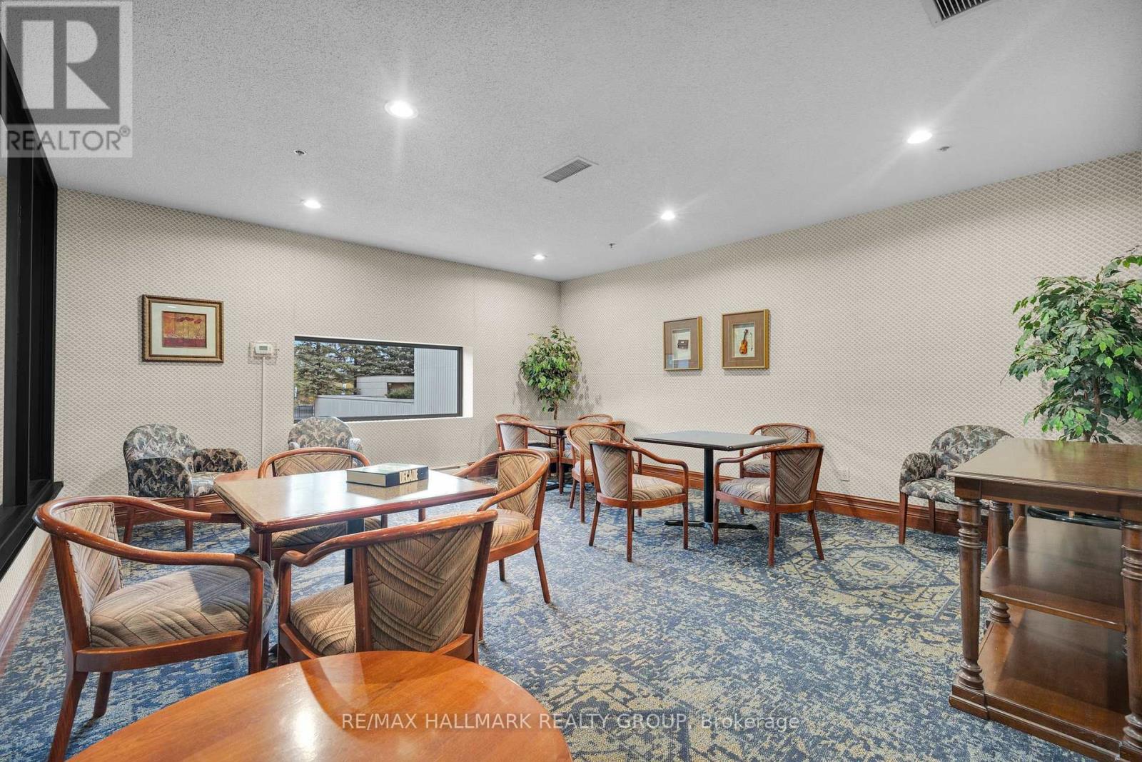 2204 - 1480 Riverside Drive