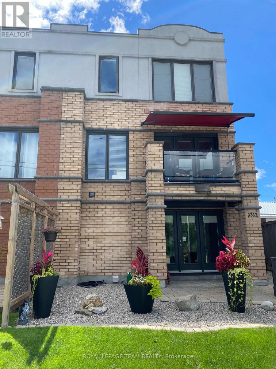 3362 Carling Avenue