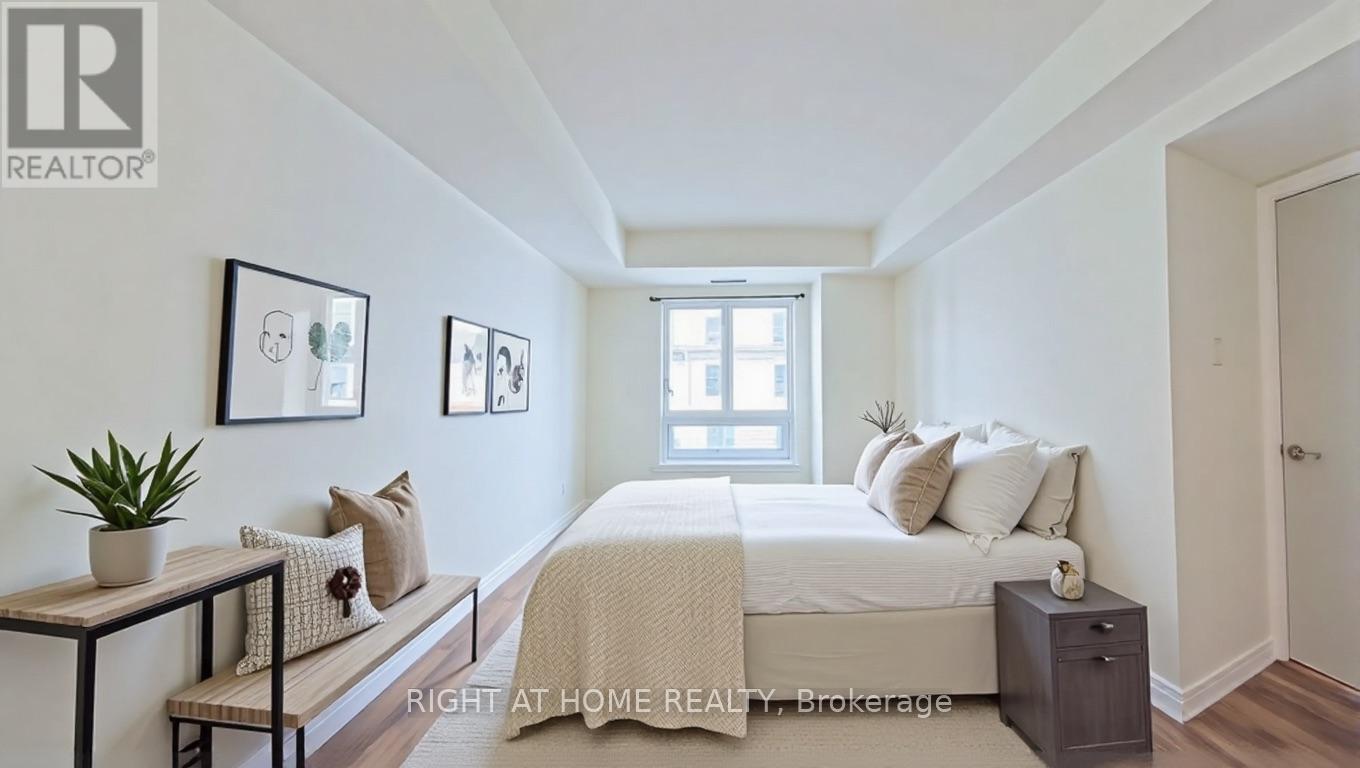 1901 - 234 Rideau Street