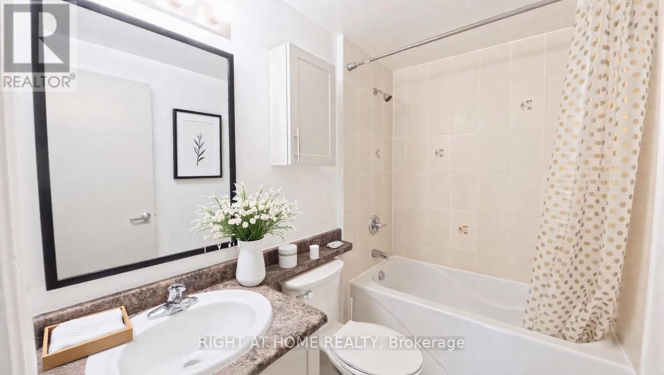 1901 - 234 Rideau Street