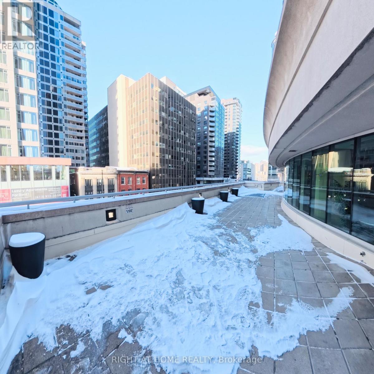 1901 - 234 Rideau Street