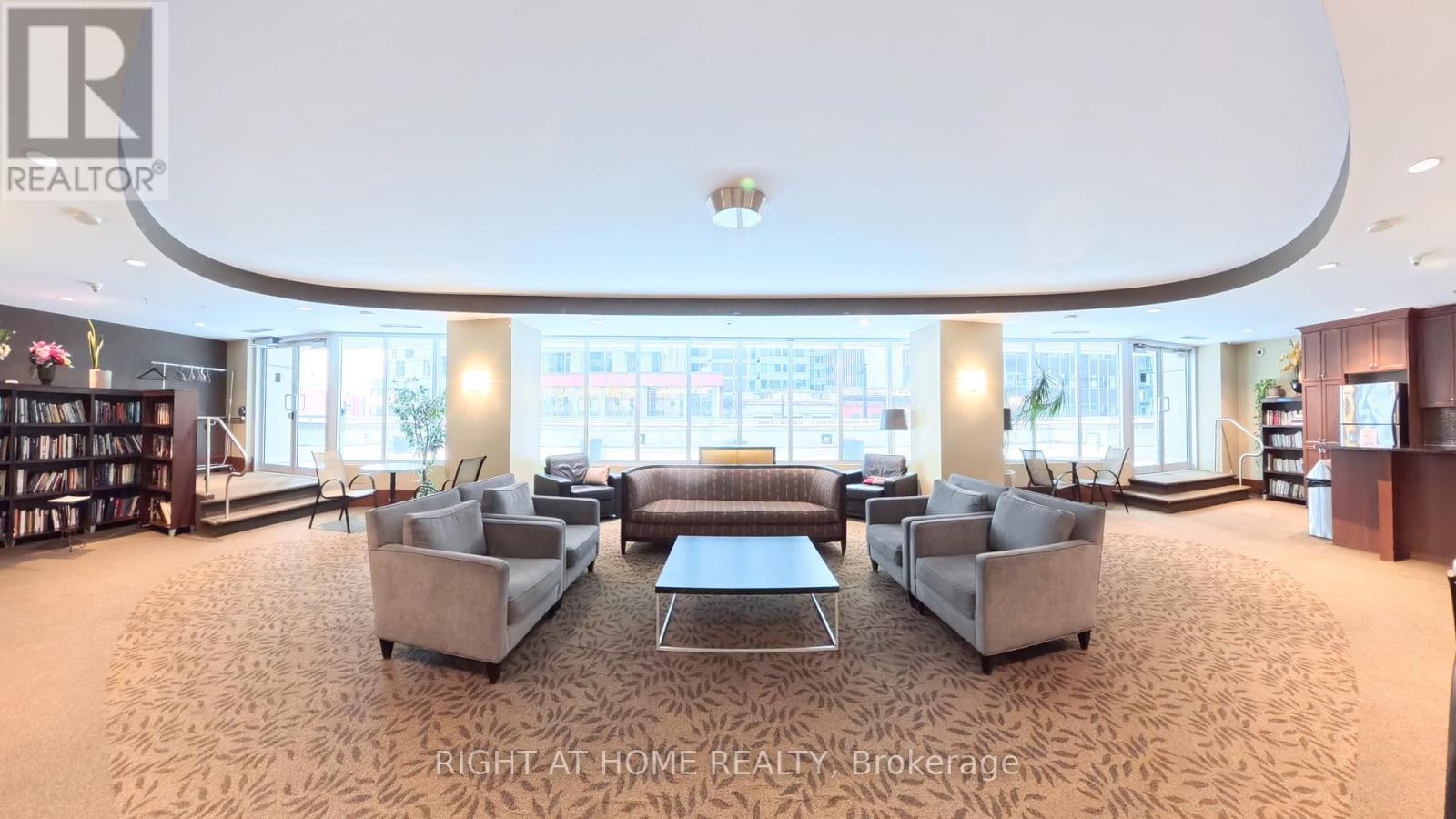 1901 - 234 Rideau Street