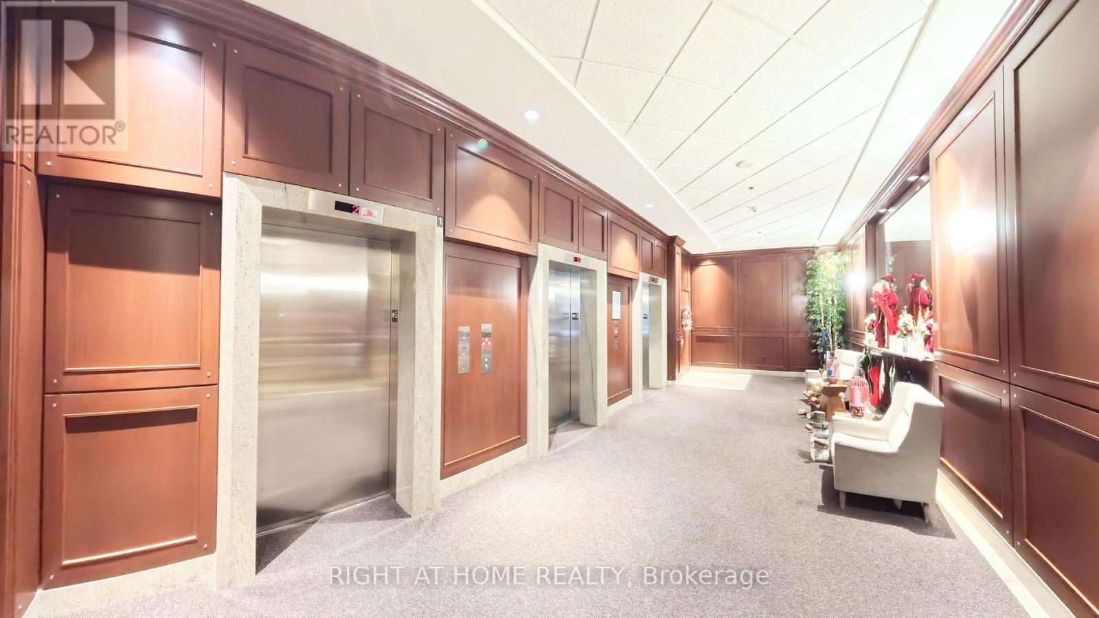 1901 - 234 Rideau Street