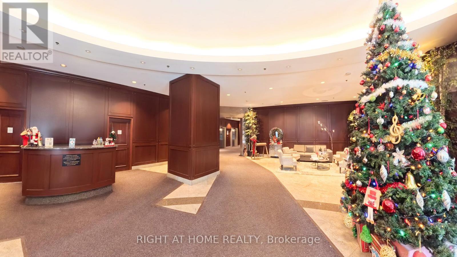 1901 - 234 Rideau Street